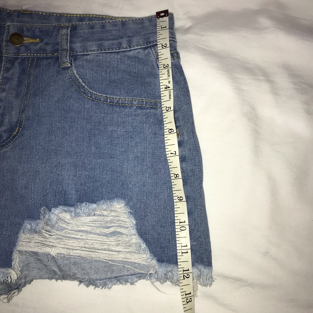 Romwe Ripped Denim Shorts - Picture 5 of 5